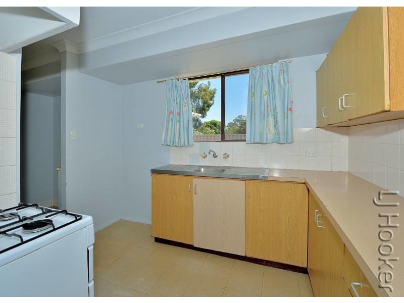 8 Warbrook Place, Coodanup WA 6210