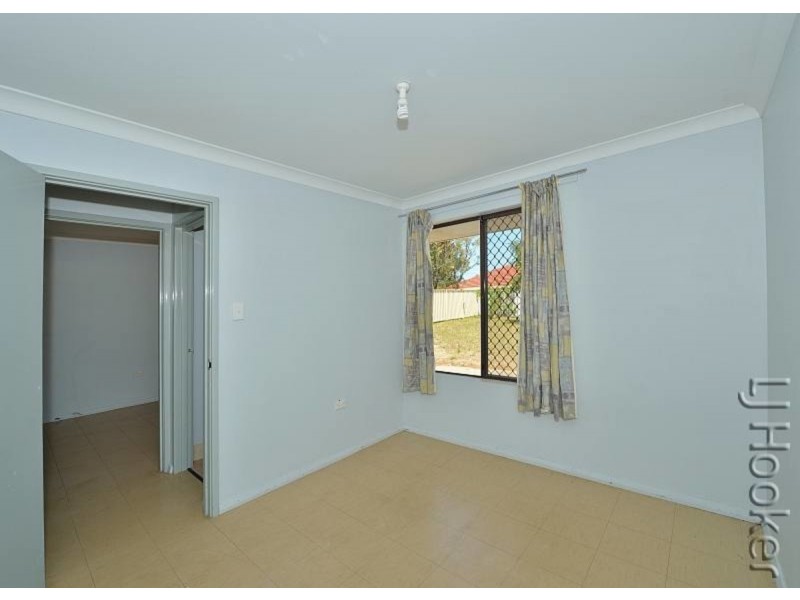 8 Warbrook Place, Coodanup WA 6210