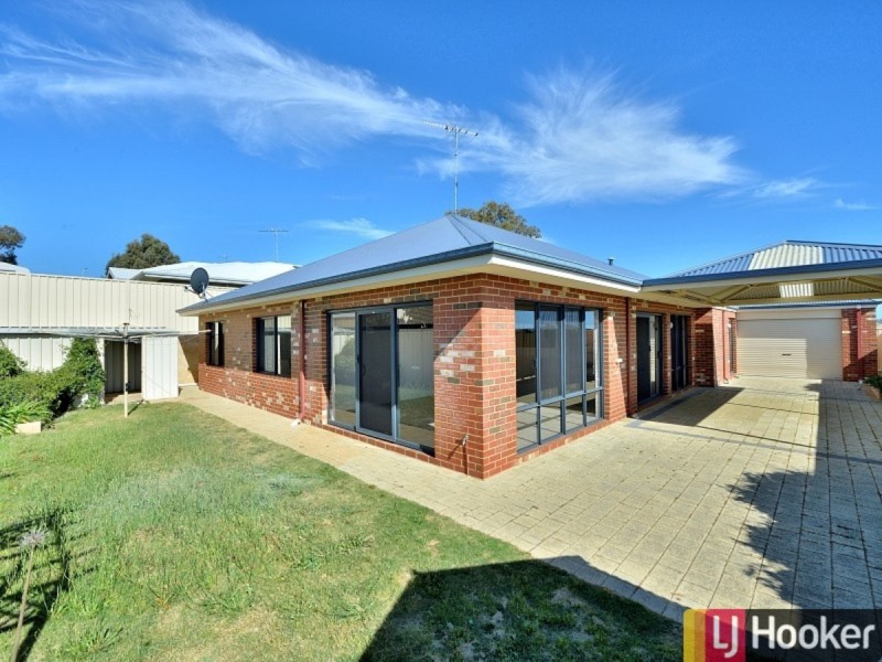 8 Tammin Court, Dawesville WA 6211