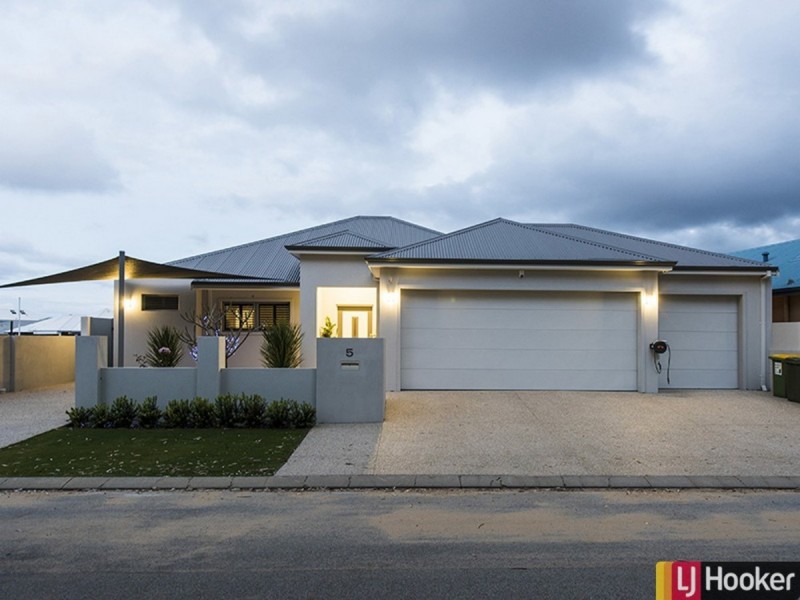 5 Syrenka Turn, Halls Head WA 6210