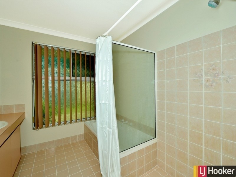 9 Selwyn Rise, Greenfields WA 6210