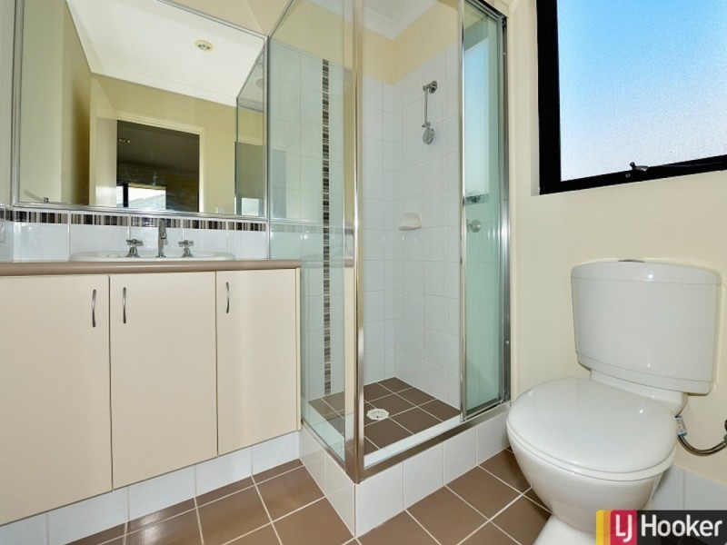 18 Sequin Close, Meadow Springs WA 6210