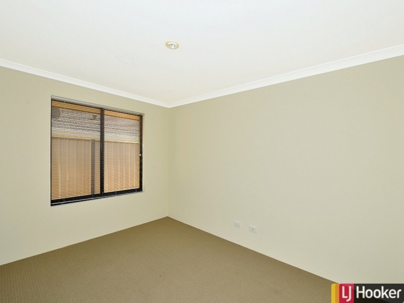 18 Sequin Close, Meadow Springs WA 6210