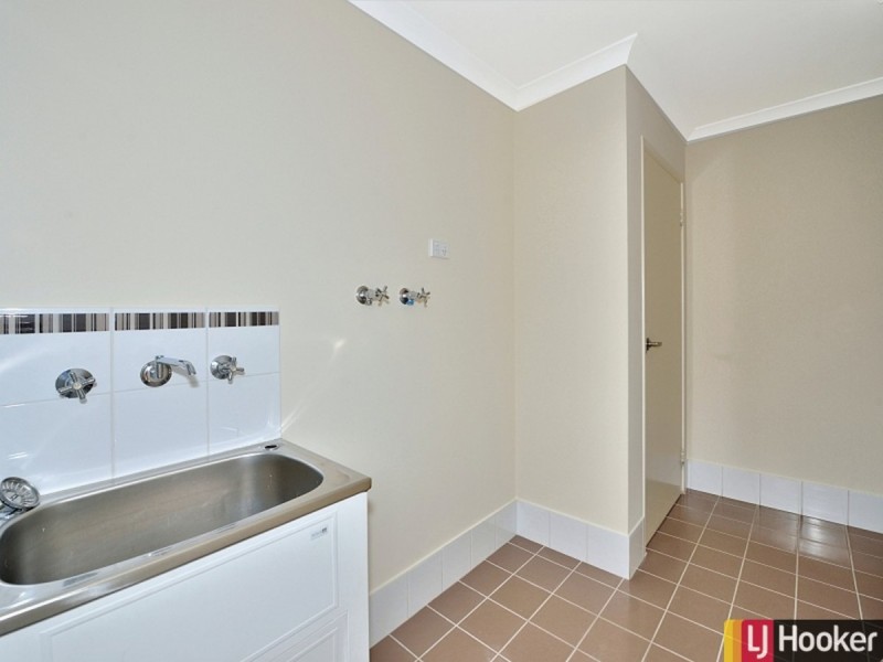 18 Sequin Close, Meadow Springs WA 6210