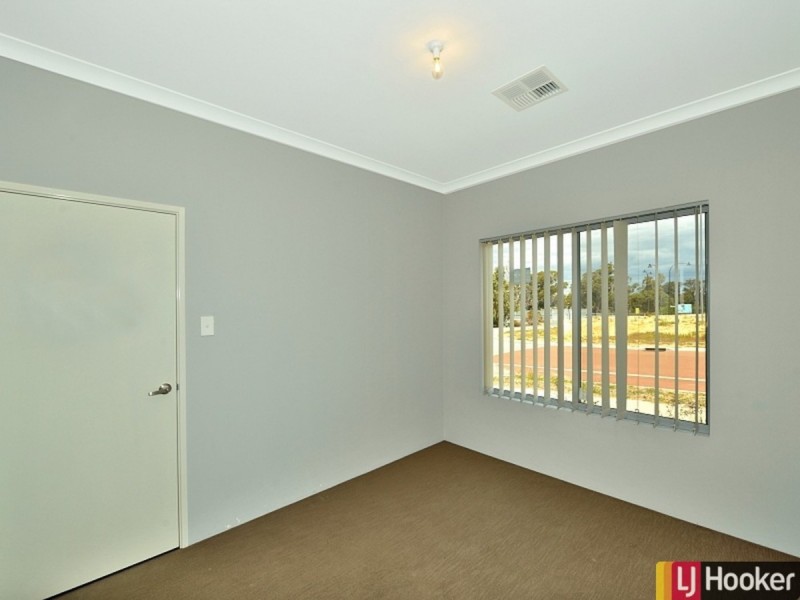 53 Kerkeri Heights, Lakelands WA 6180