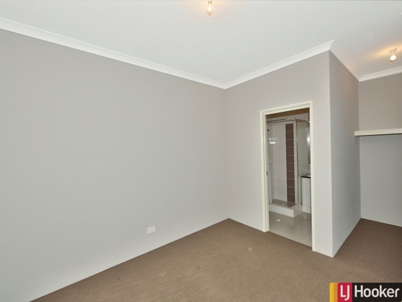 53 Kerkeri Heights, Lakelands WA 6180