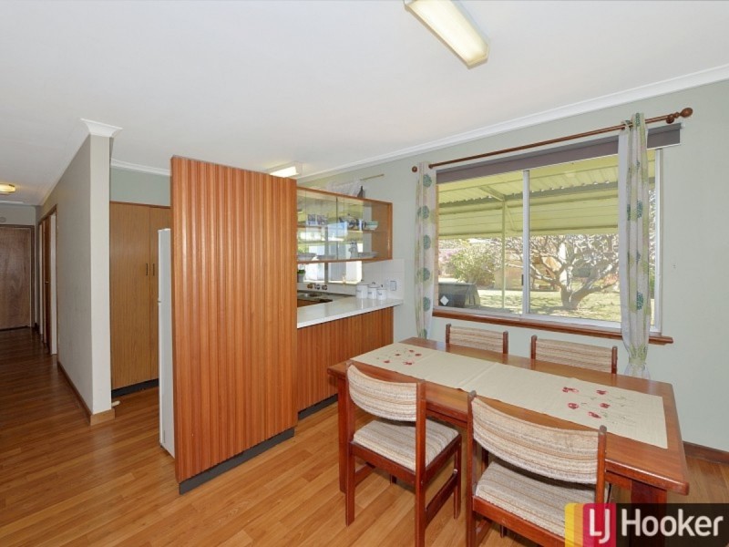 12 Leigh Street, Dudley Park WA 6210