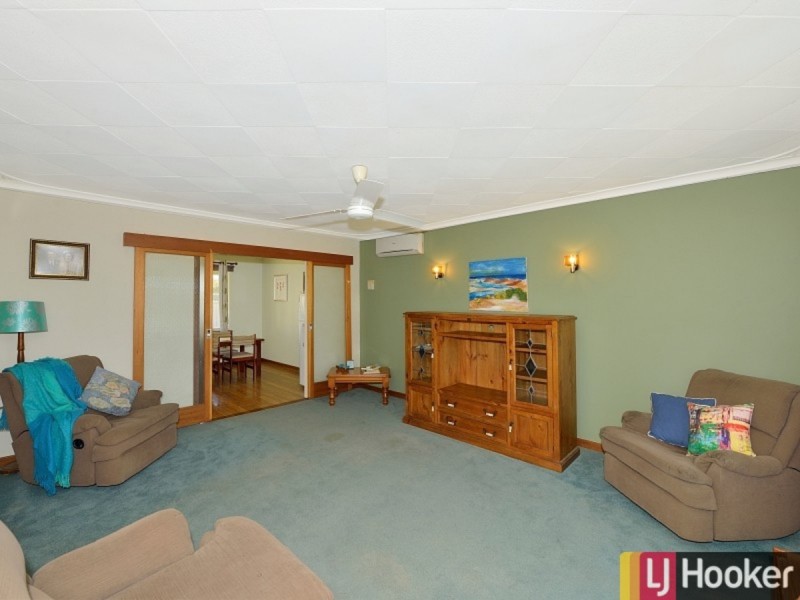 12 Leigh Street, Dudley Park WA 6210