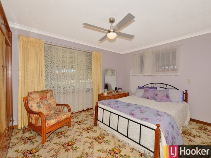12 Leigh Street, Dudley Park WA 6210