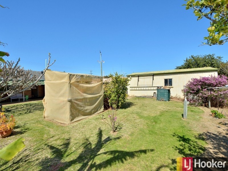 12 Leigh Street, Dudley Park WA 6210