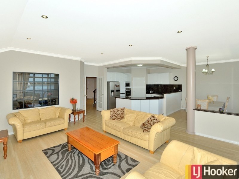 5 Fistina Ramble, Halls Head WA 6210