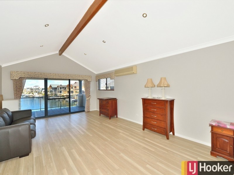 5 Fistina Ramble, Halls Head WA 6210