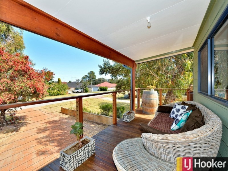 11 King Drive, Wannanup WA 6210