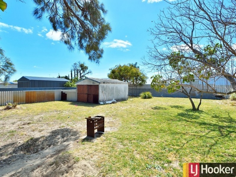 11 King Drive, Wannanup WA 6210