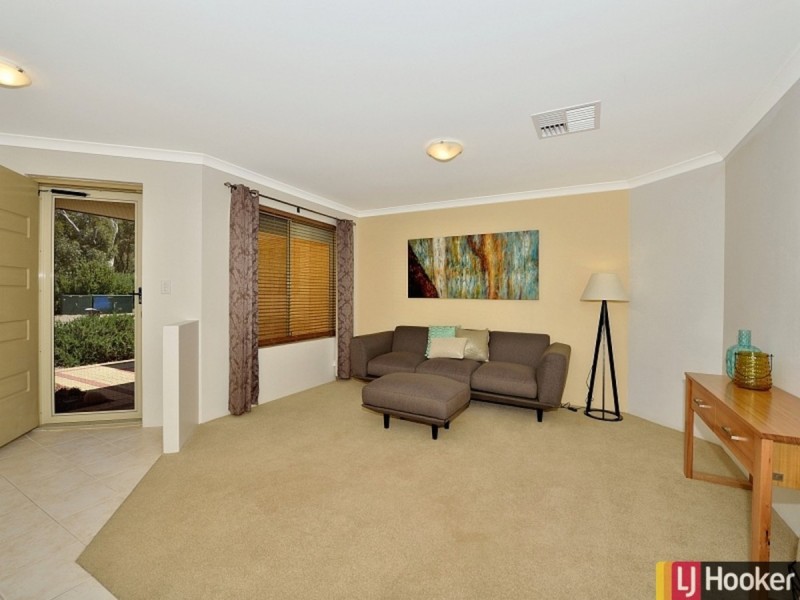 48 Camden Way, Meadow Springs WA 6210