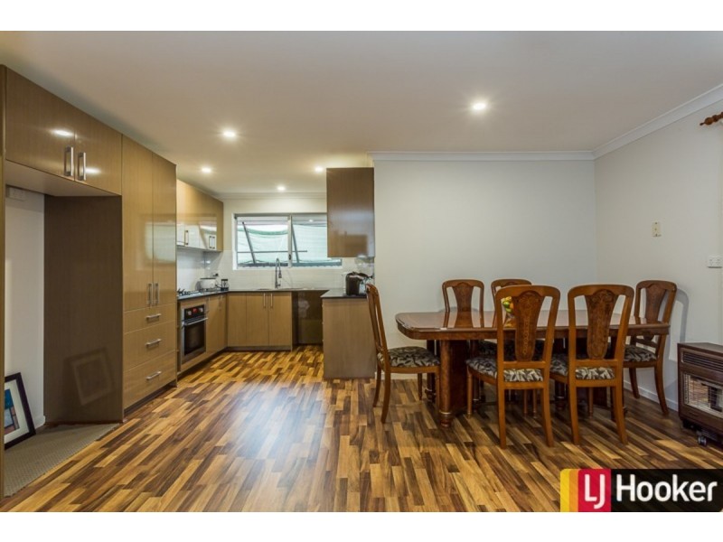 32 Kookerbrook Street, Dudley Park WA 6210