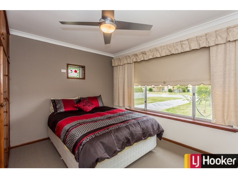 32 Kookerbrook Street, Dudley Park WA 6210