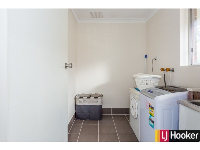 32 Kookerbrook Street, Dudley Park WA 6210