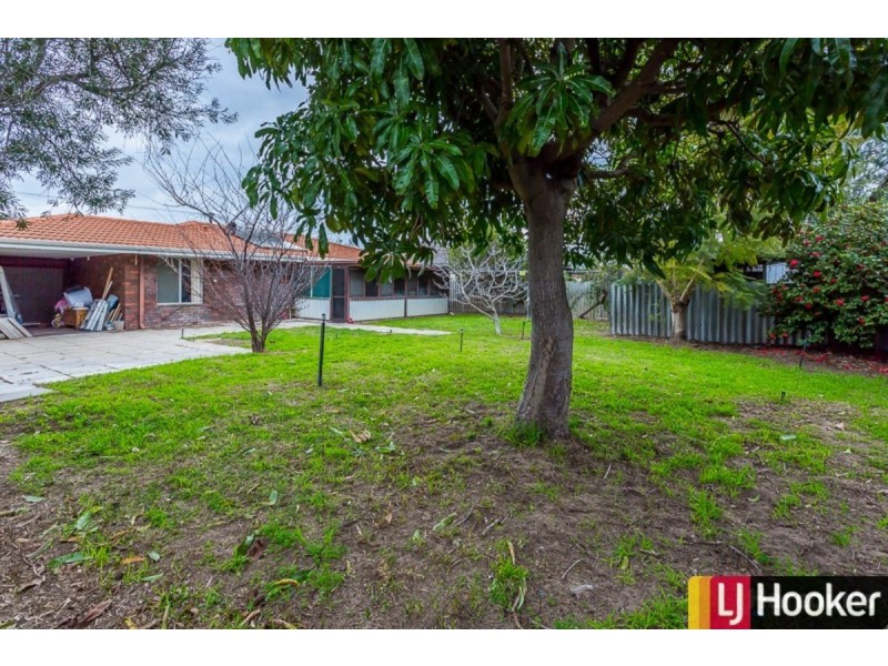 32 Kookerbrook Street, Dudley Park WA 6210