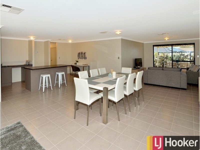 41 Newbridge Street, Meadow Springs WA 6210