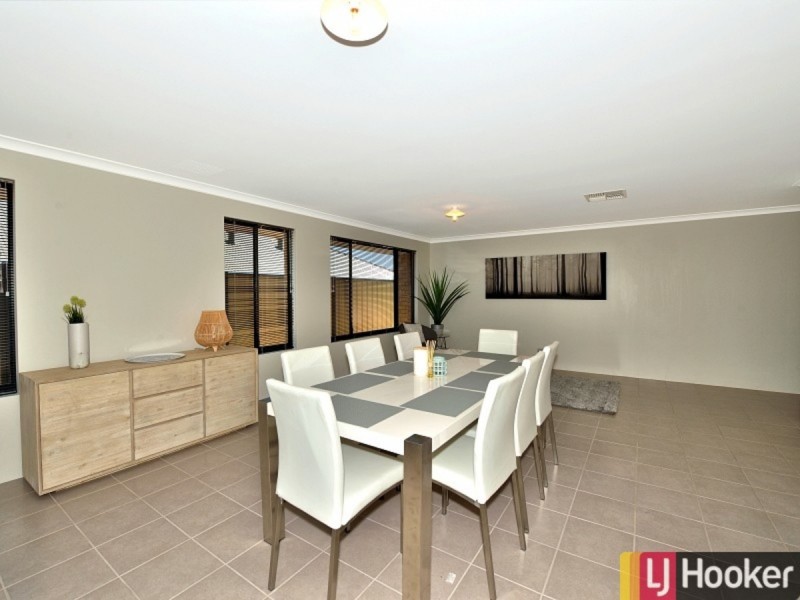 41 Newbridge Street, Meadow Springs WA 6210