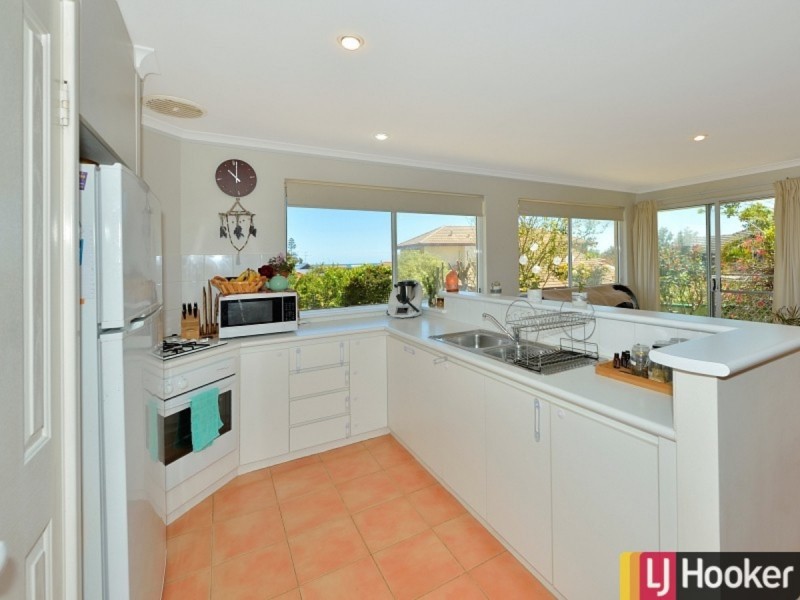 25B Janis Street, Halls Head WA 6210