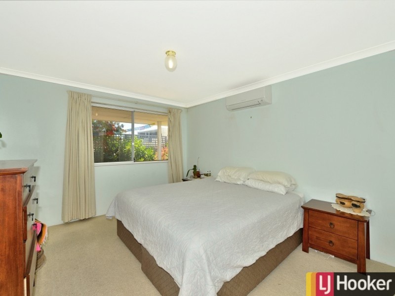 25B Janis Street, Halls Head WA 6210