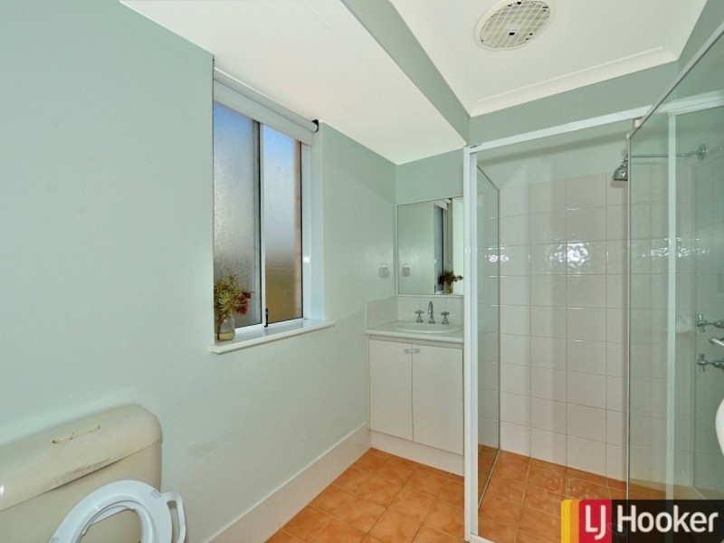 25B Janis Street, Halls Head WA 6210