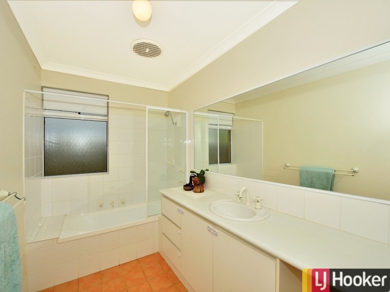 25B Janis Street, Halls Head WA 6210