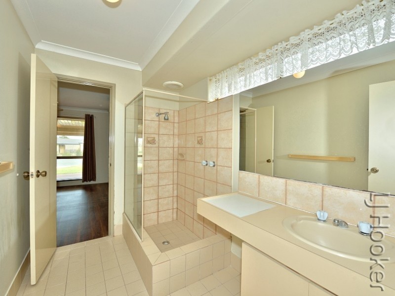 21A La Grange Place, Meadow Springs WA 6210
