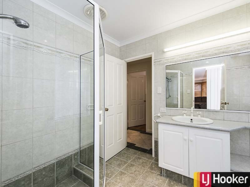 21 Eunamara Retreat, Halls Head WA 6210