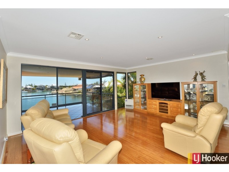 21 Eunamara Retreat, Halls Head WA 6210