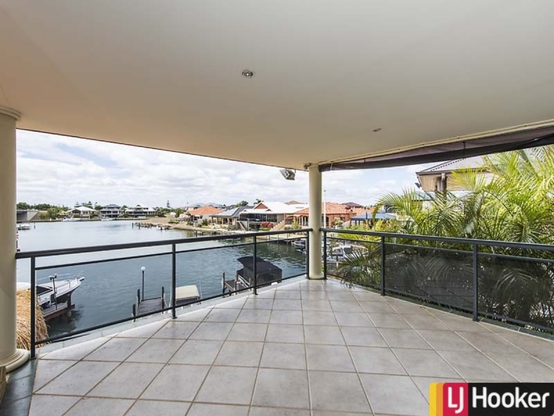 21 Eunamara Retreat, Halls Head WA 6210