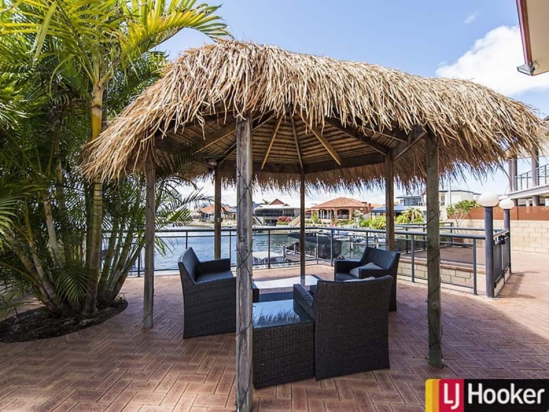 21 Eunamara Retreat, Halls Head WA 6210