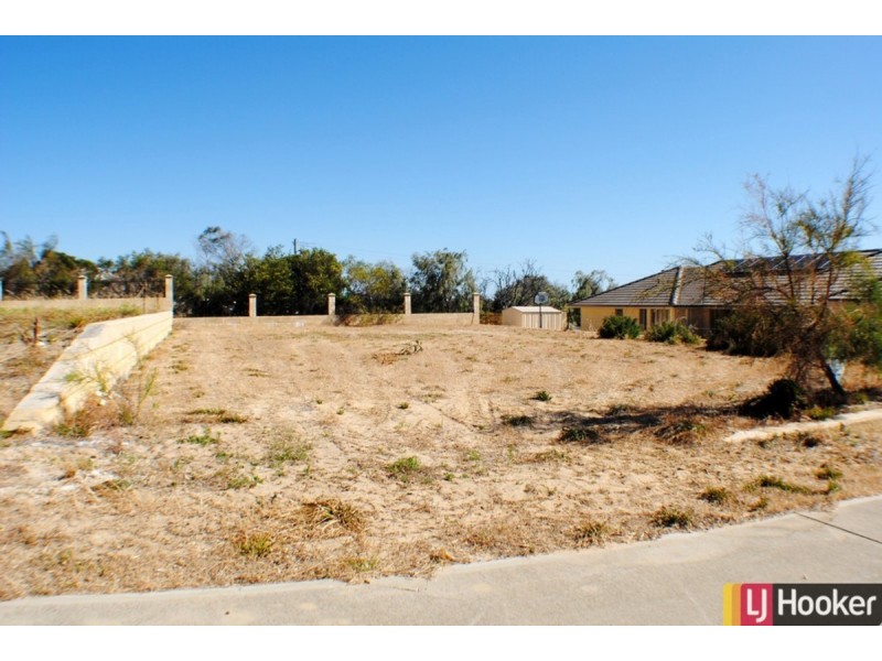 4 Dardanup Parkway, Dawesville WA 6211