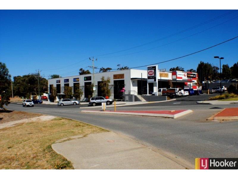 4 Dardanup Parkway, Dawesville WA 6211