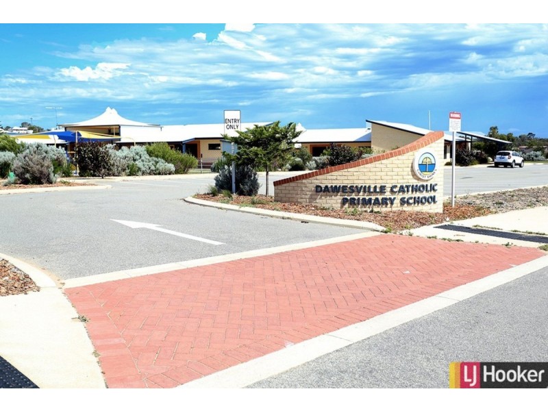 4 Dardanup Parkway, Dawesville WA 6211