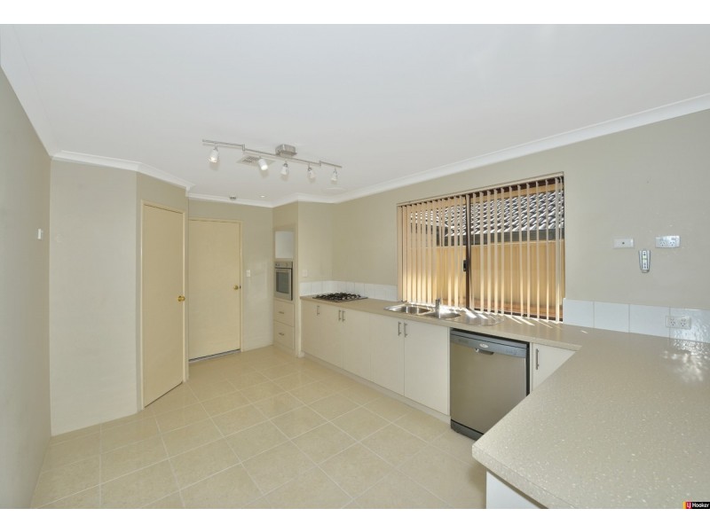 6 Lismore Ridge, Lakelands WA 6180