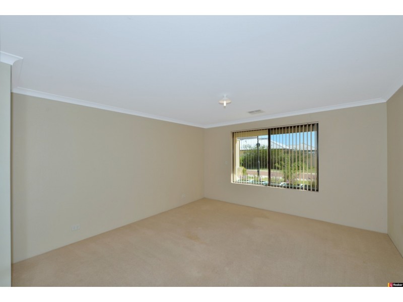 6 Lismore Ridge, Lakelands WA 6180