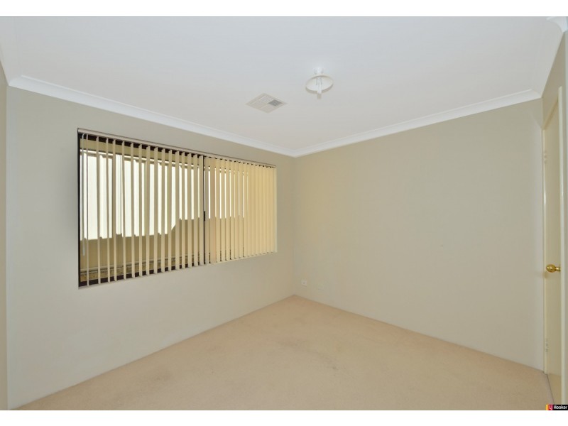 6 Lismore Ridge, Lakelands WA 6180