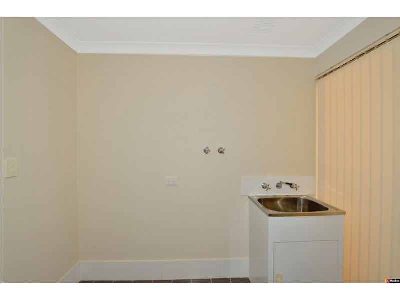 6 Lismore Ridge, Lakelands WA 6180