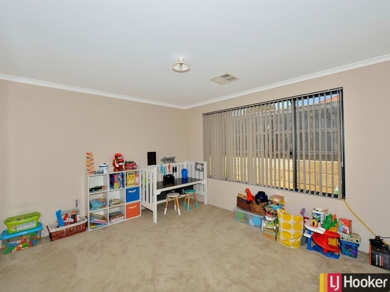 11 Breynia Link, Halls Head WA 6210
