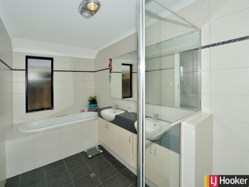 11 Breynia Link, Halls Head WA 6210
