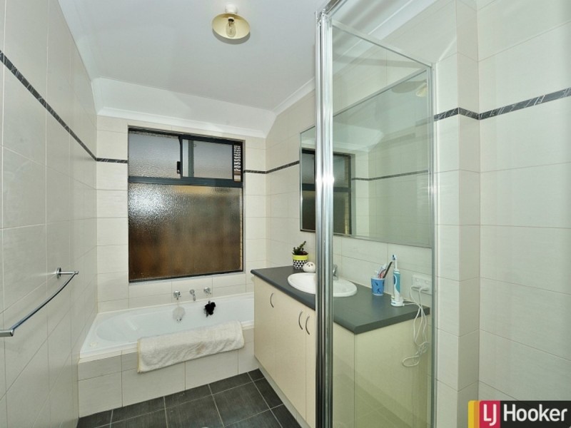 11 Breynia Link, Halls Head WA 6210