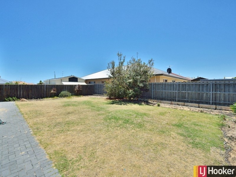 11 Breynia Link, Halls Head WA 6210