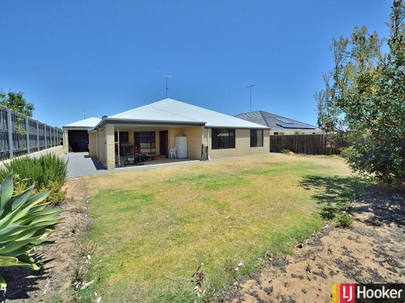 11 Breynia Link, Halls Head WA 6210
