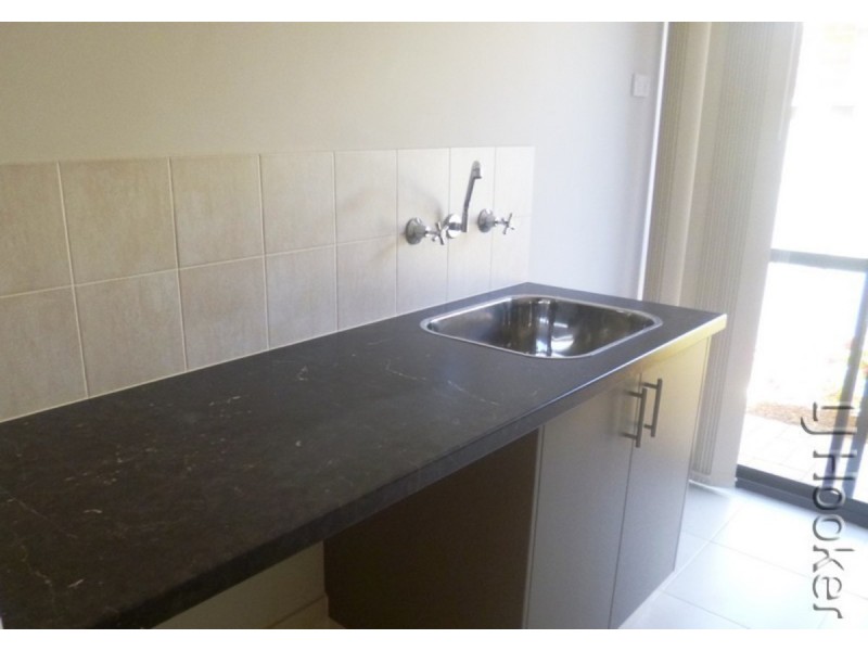 28 Marsdenia Road, Halls Head WA 6210