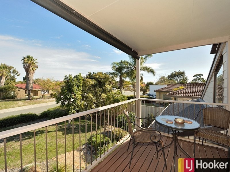 18 Mahogany Drive, Halls Head WA 6210