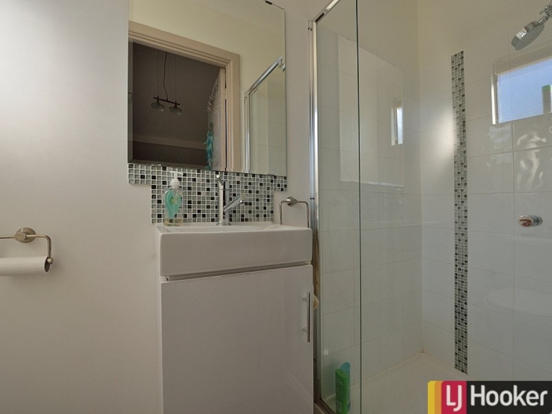 18 Mahogany Drive, Halls Head WA 6210