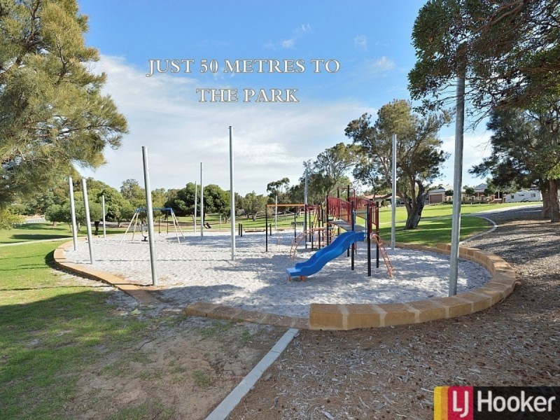 18 Mahogany Drive, Halls Head WA 6210